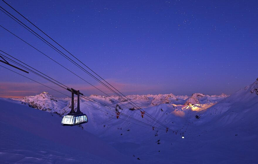 Urdenbahn-by-night.jpg | © Arosa Tourismus